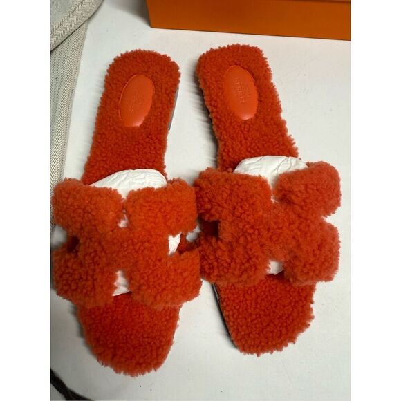NEW HERMES ORAN SHEARLING WOOL ORANGE SANDALS WOMENS 41,5 EU/ 11 US See Notes - Picture 2 of 16